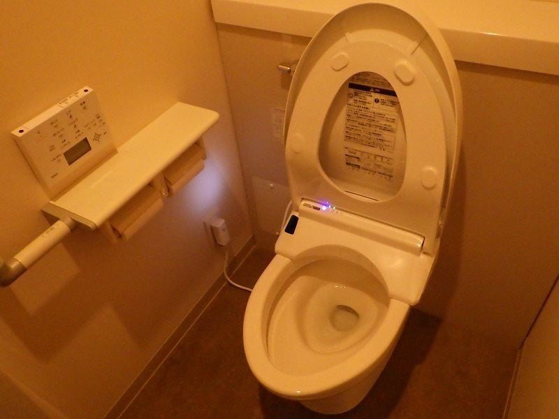【アプリコットF3】（TOTO：ウォシュレット便座）トイレ交換・取替工事例 ズオーデンキ